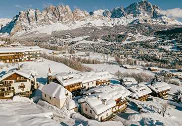 4 Best Luxury Ski Resorts in the World